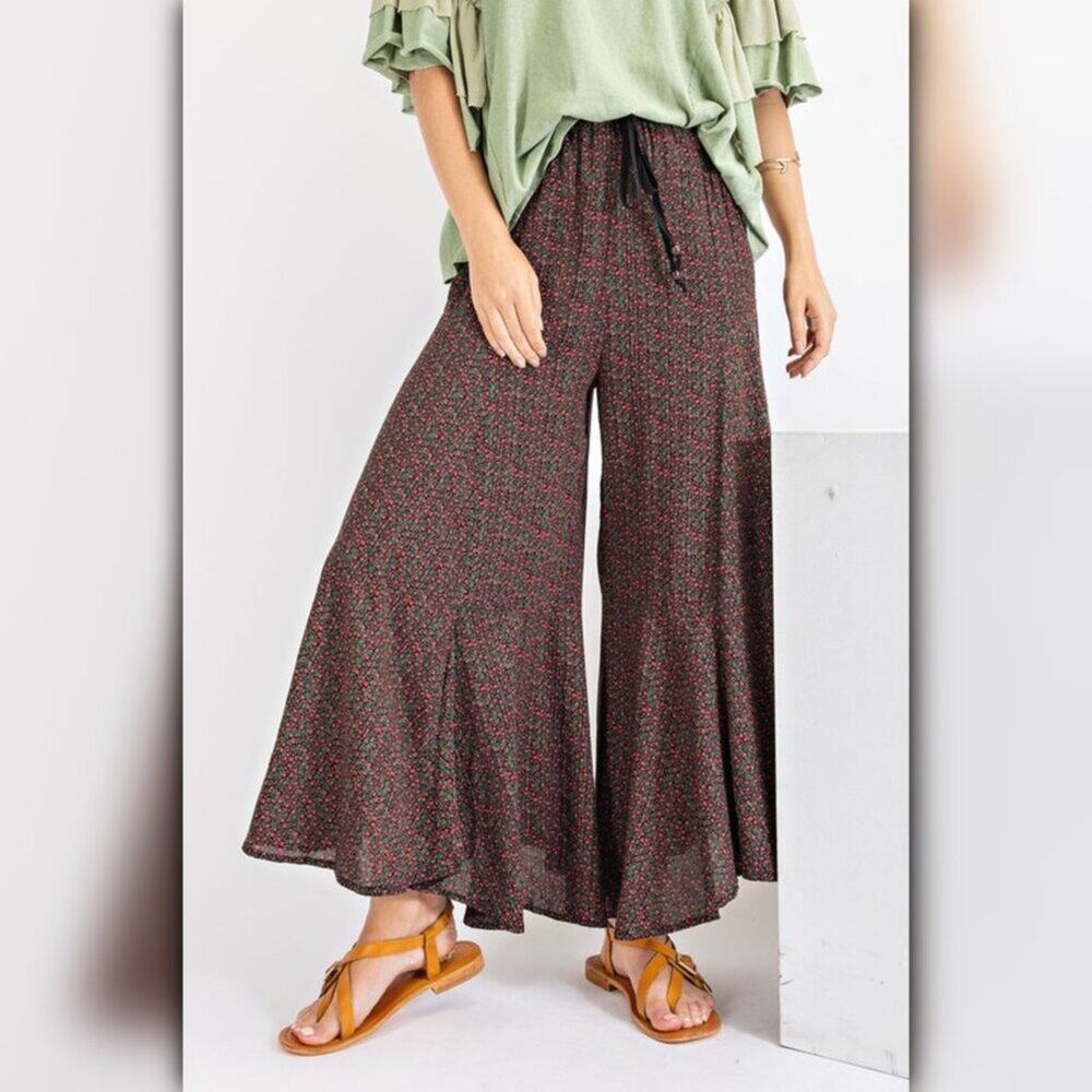 A323 • Ditsy Floral Wide Leg Pants